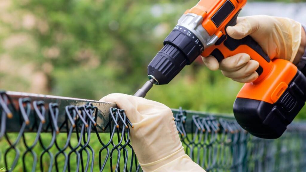 1640094240640 fence repairing 1